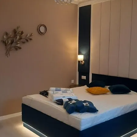 Glamour Apartment