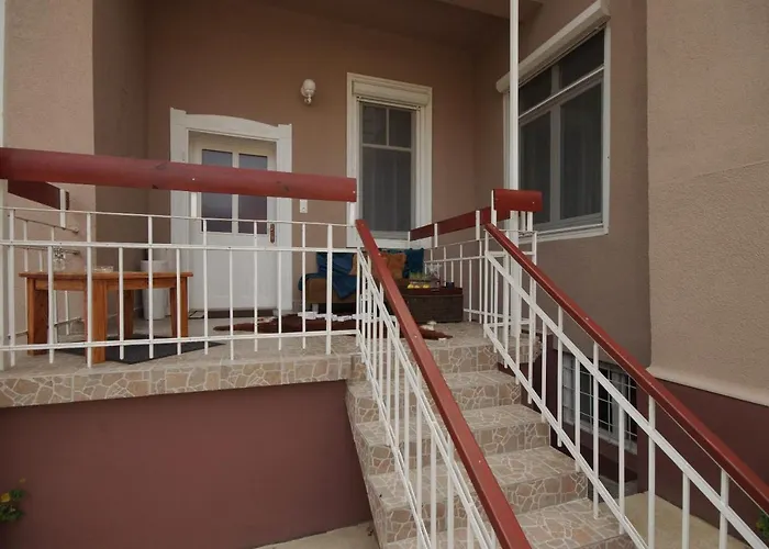 Glamour